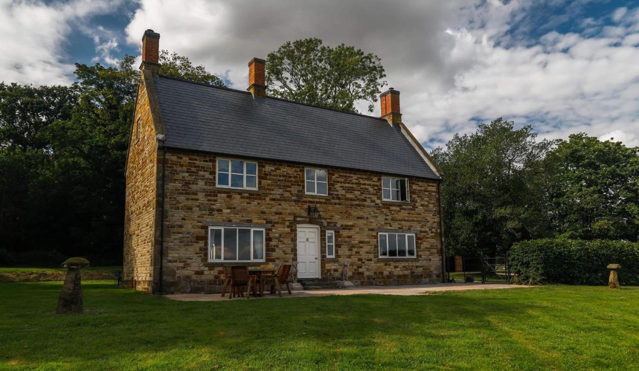 Cockley Hill Farm Bed & Breakfast แบร็คลีย์ ภายนอก รูปภาพ