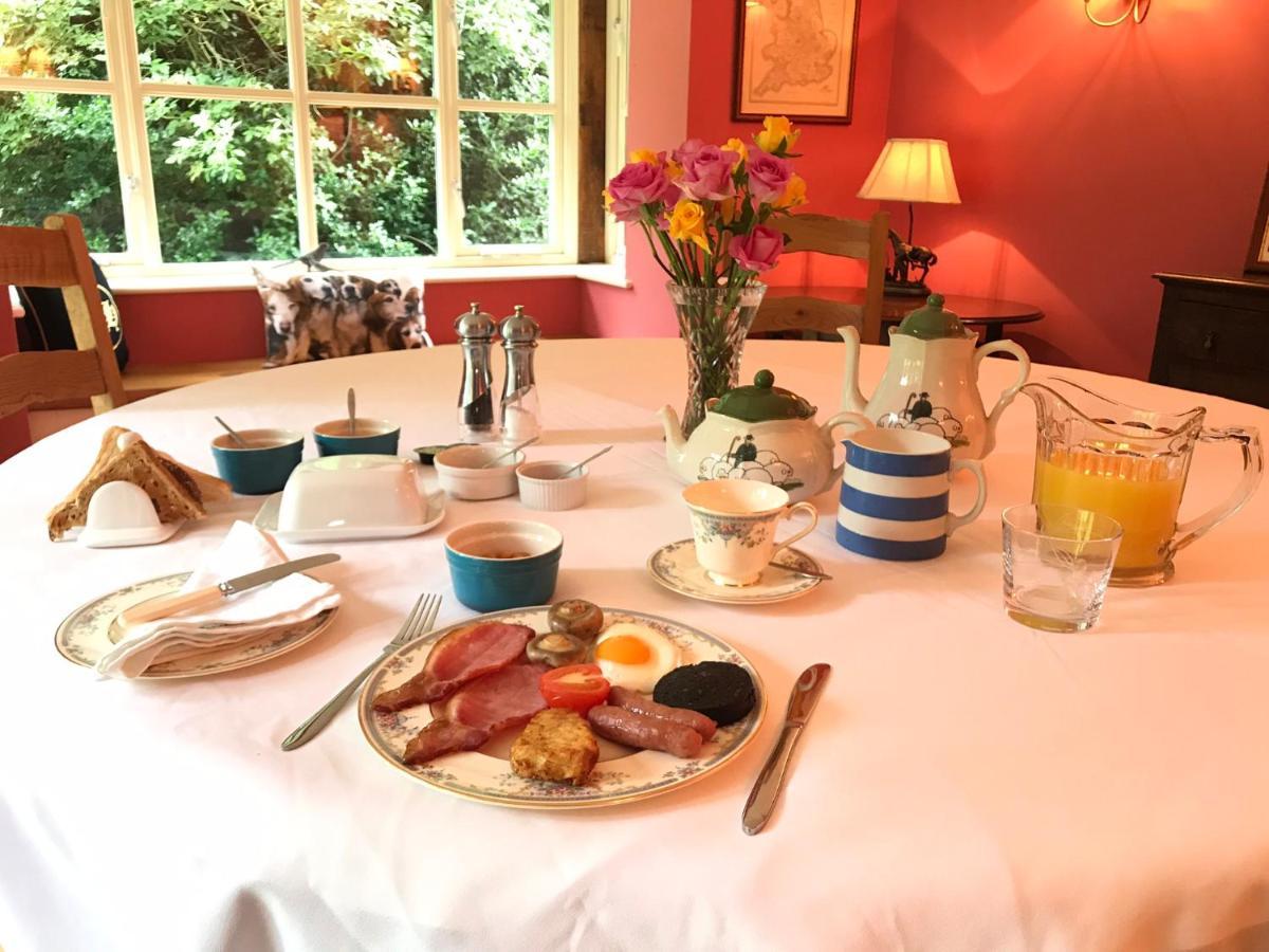 Cockley Hill Farm Bed & Breakfast แบร็คลีย์ ภายนอก รูปภาพ