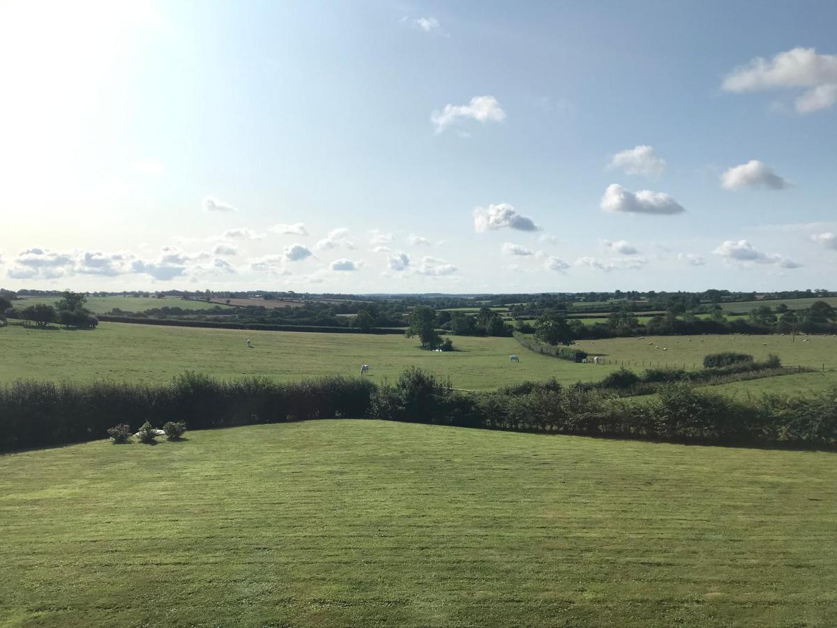 Cockley Hill Farm Bed & Breakfast แบร็คลีย์ ภายนอก รูปภาพ